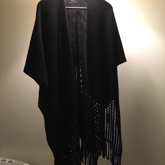 Poncho. - Picture 1 of 3